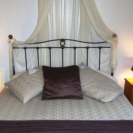 Bridge House Bed & Breakfast Newark-on-Trent  Bilik gambar